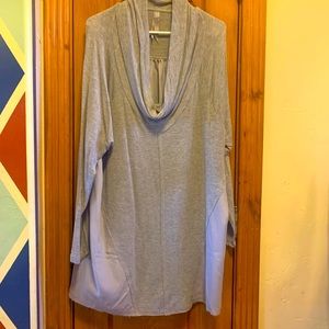 Oversized grey tunic